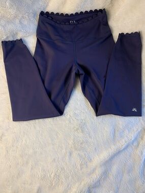 Girls Scallop-Trim Navy Leggings by IVL